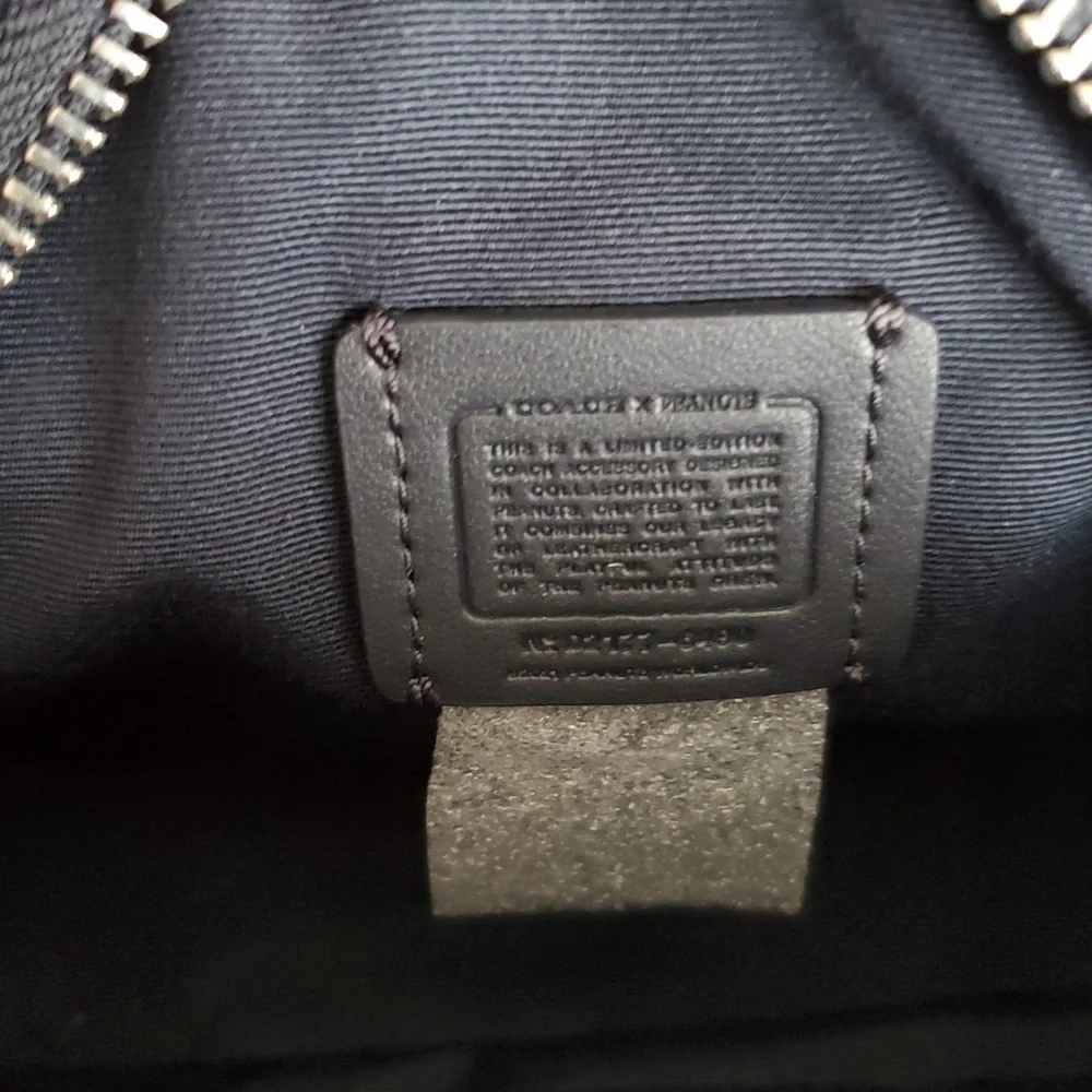 NWT 2021 Coach x Peanuts Mini Bag & Strap - Picture 3 of 12